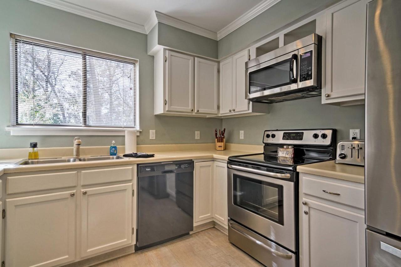 Updated Hilton Head Condo Balcony, Walk To Beach Hilton Head Island Εξωτερικό φωτογραφία